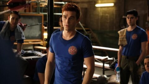 Riverdale Capitulo oitenta e tres Fogo no Ceu Em entrevista, KJ Apa diz que Luke Perry mantinha contato com os seus pais