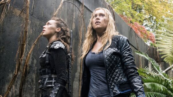 The 100 Sobrevivencia do Mais Apto The 100: emissora aposta na versão juvenil de 'Lost' em série de apocalipse